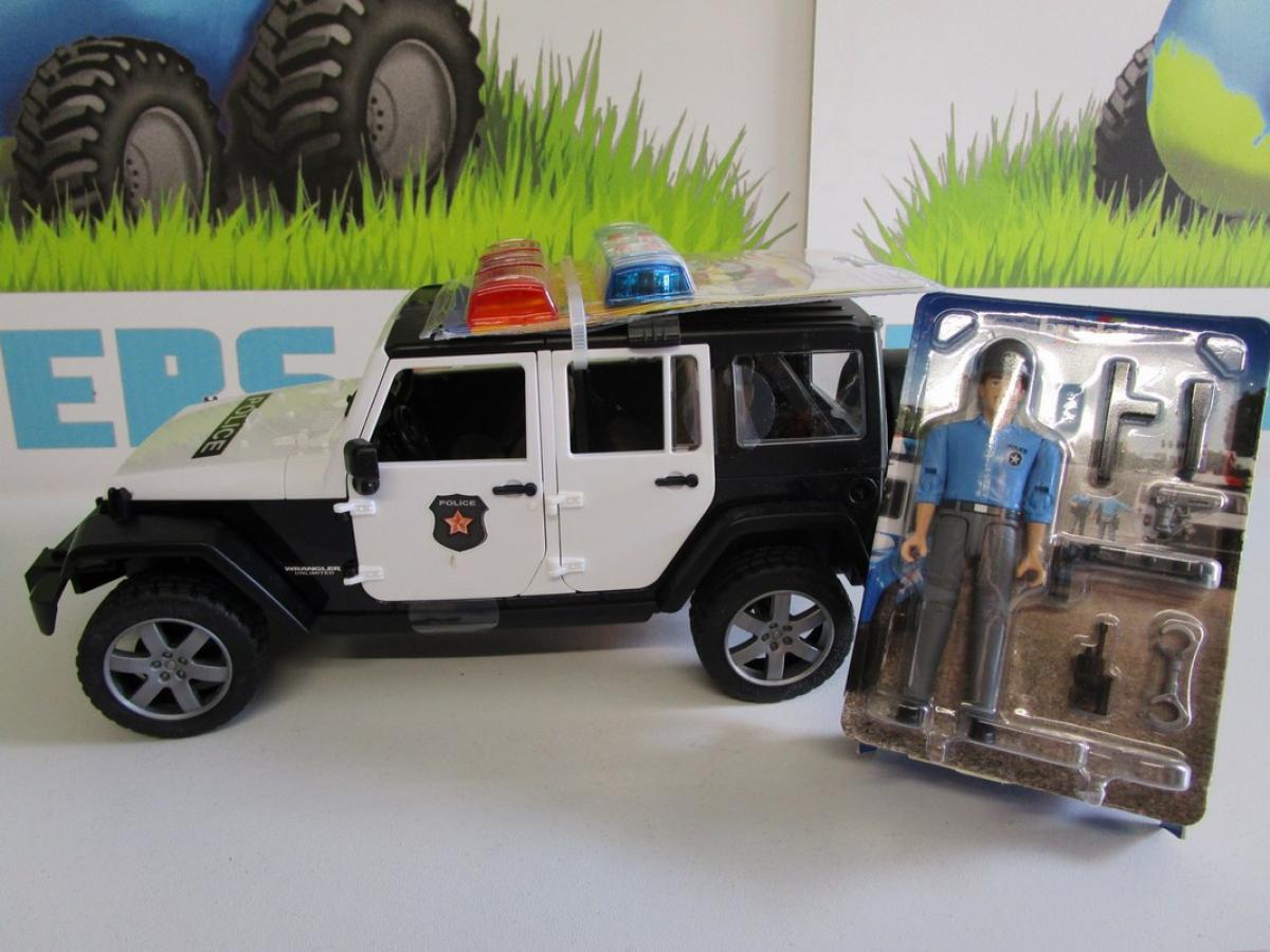 Bruder Jeep Wrangler Unlimited Rubicon Polizeifahrzeug L & S und Polizist Profi 