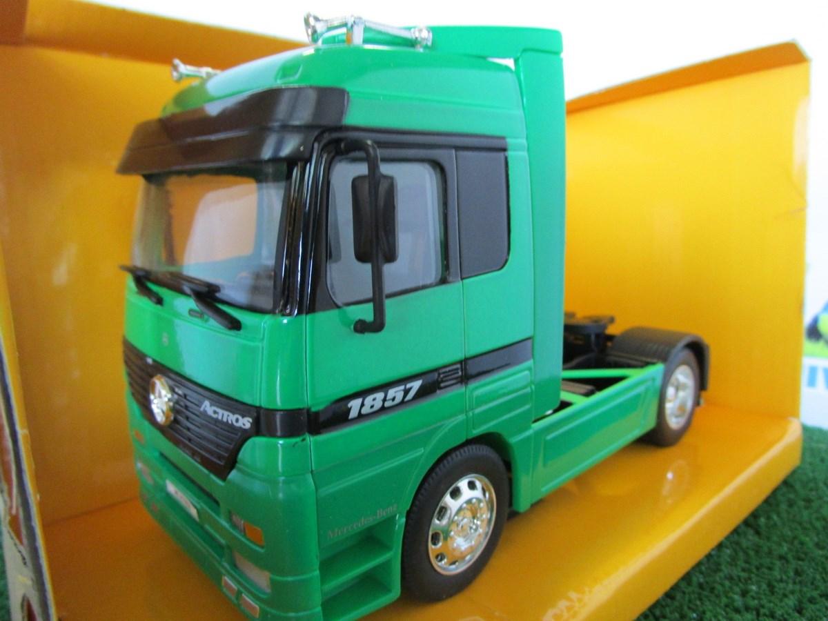 Mercedes Benz Actros 1857 Tractor Truck 2-Assi 1998 Green WELLY 1:32 WE32280SGN 