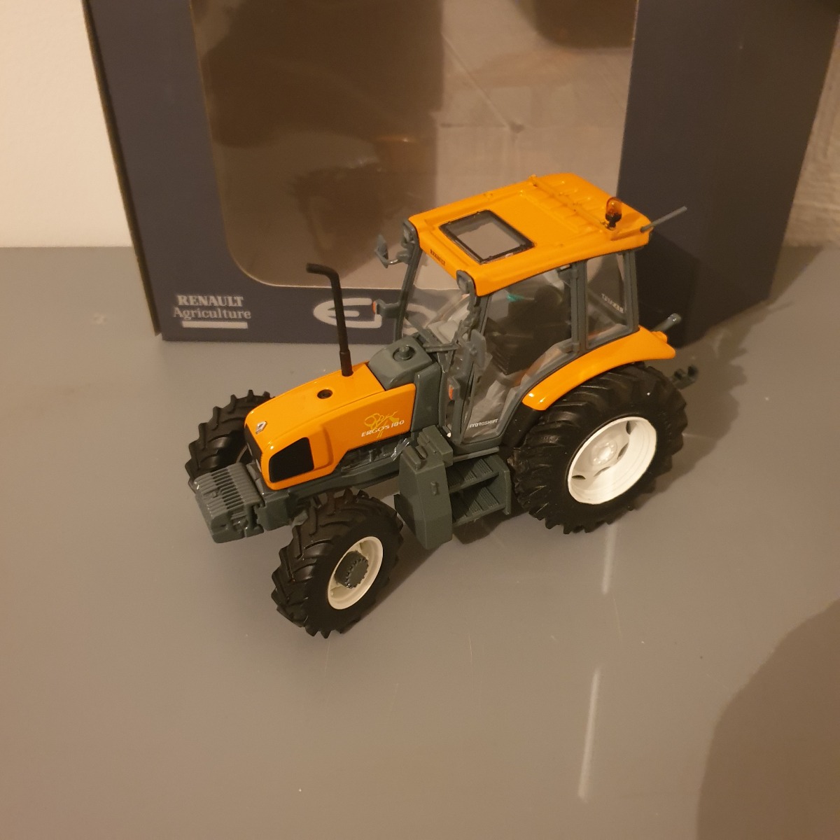 Miniature Tracteur Renault Ergos 100 faucheuse laterale - francis