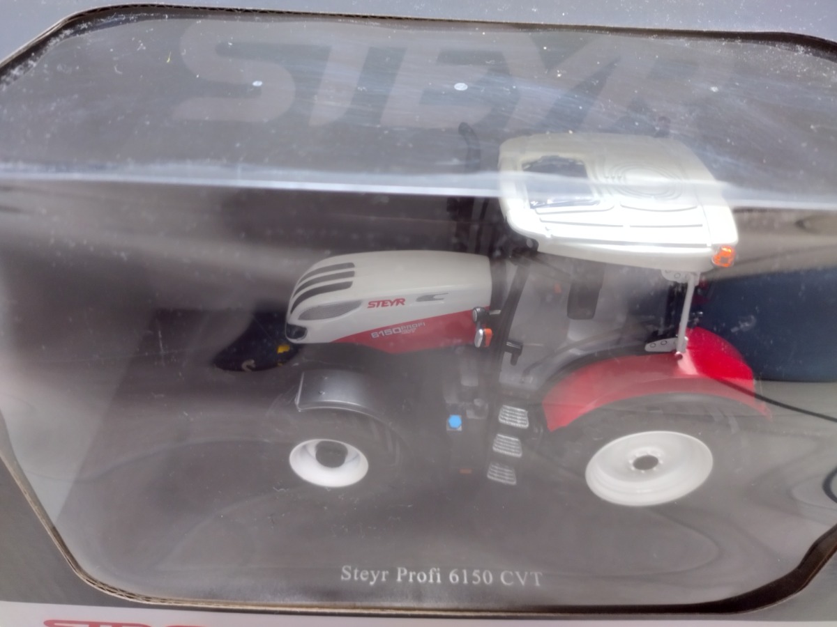 Tracteur Steyr 6150 Profi CVT à l'échelle 1:32 Universal Hobbies