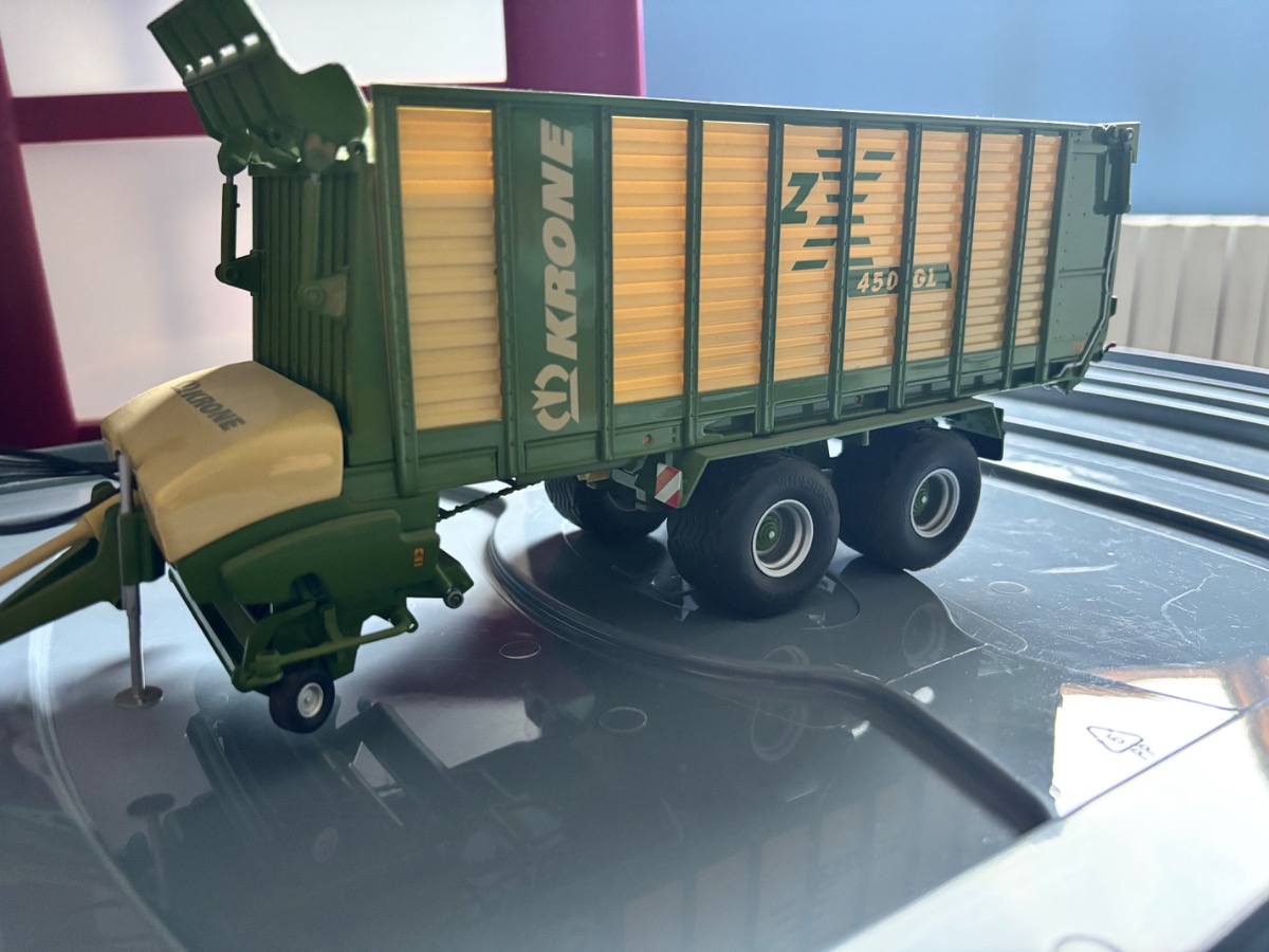 Wiking1/32 Kronen ZX450 GL