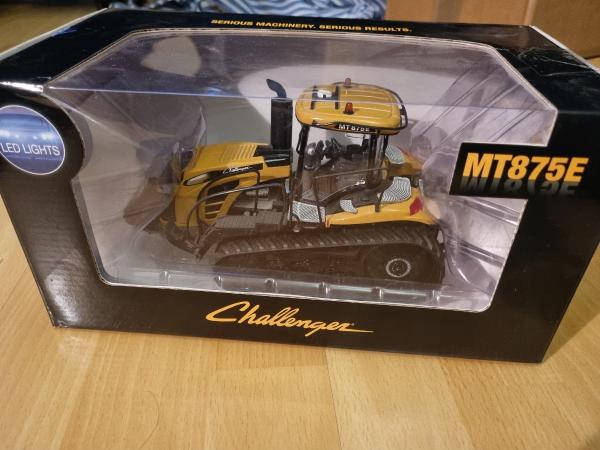 CHALLENGER MT875E Used USK Norscot 1/32 Crawler Tractors