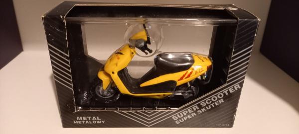 SCOOTER JAUNE MOTOCAR F 12