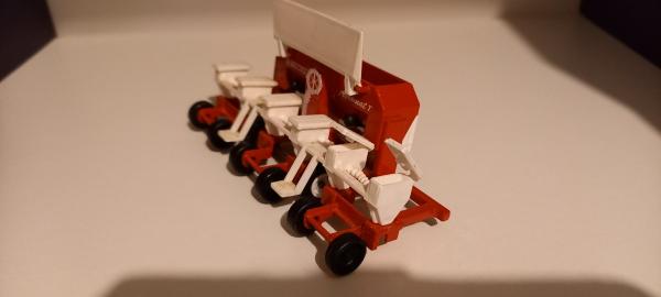 SEMOIR A MAIS BECKER AEROMAT