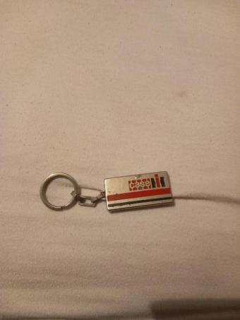 Porte clés CASE i H