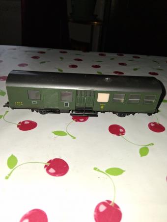 Voiture voyageurs 3 pattes  2eme + fourgon