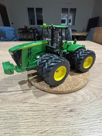 JOHN DEERE 9560r 