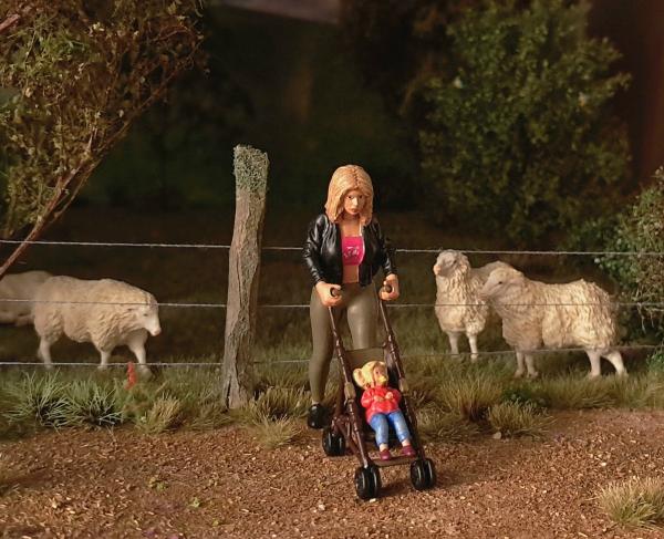 Femme n°15 (poussette)