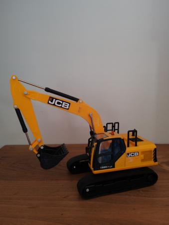 Pelle JCB 220