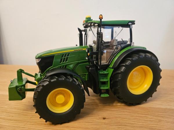 JOHN DEERE 6210R - Wiking 1/32 - Tractores simples usados