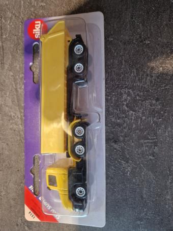 Camion avec benne volvo. Siku
