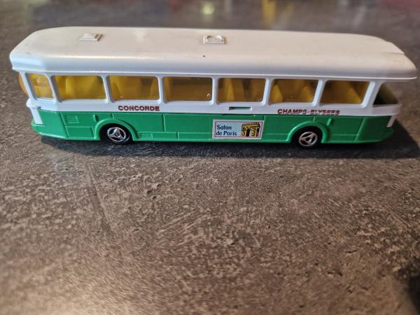 Autobus, majorette n°310 echelle 1/87