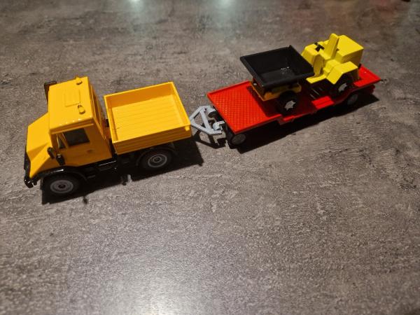 Siku n°2232 unimog avec sa remorque et un chargeur, echelle 1:55