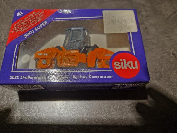 Rouleau compresseur.siku n°2022, echelle 1:55