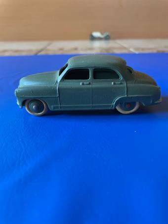 Dinky Toys Simca 9 Aronde 24U – Modèle Vintage – Meccano France