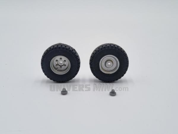 2 jantes gris aluminium + pneus 12.5/80 R18