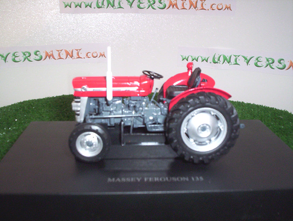 Universal Hobbies 1/32 Massey Ferguson 135 Tractor DieCast Model Collection 